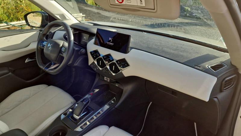 Ds Ds 3 Crossback II E-Tense 54 kWh 156 Esprit de Voyage - Automatique Entretien constructeur