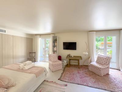 Appartement - 125 m² - 5 pièces