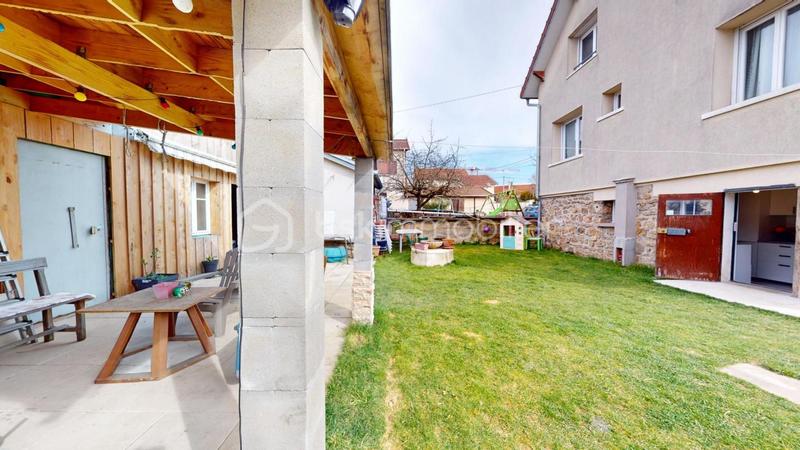 Maison - 122 m² - 5 pièces