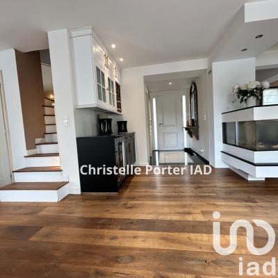 Maison - 200 m² - 6 pièces