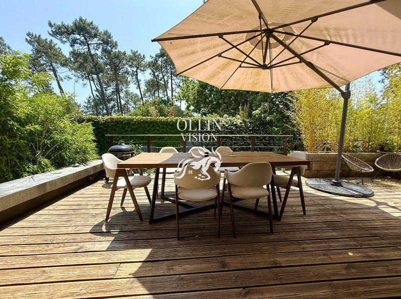 Maison - 200 m² - 8 pièces