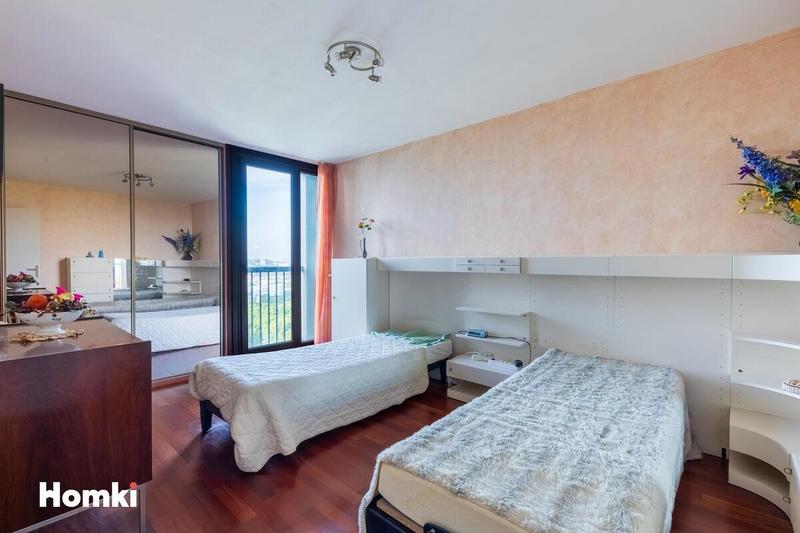 Appartement - 105 m² - 5 pièces