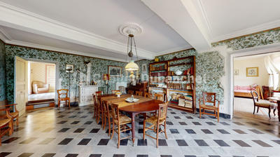 Maison - 466 m² - 17 pièces