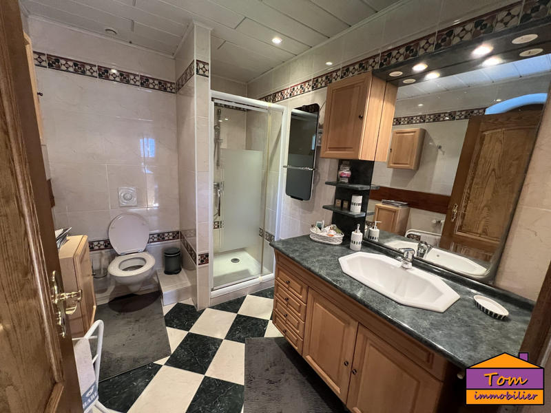 Maison - 200 m² - 6 pièces