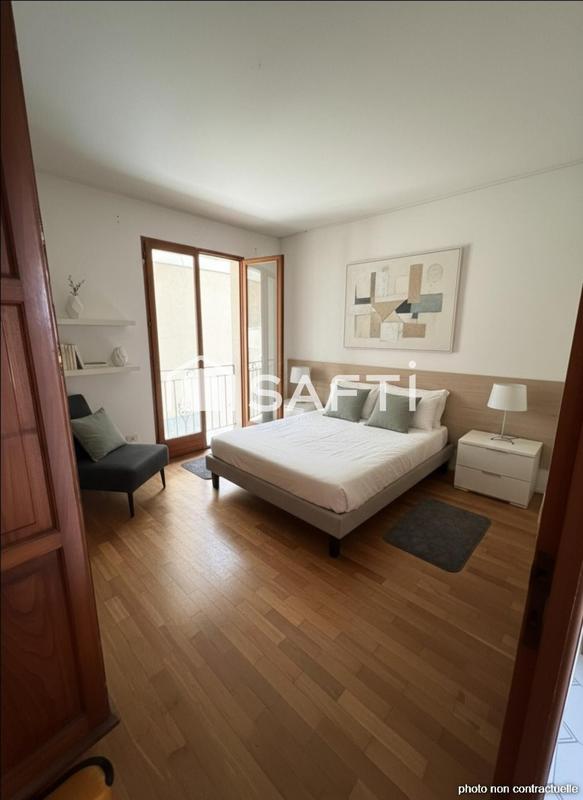 Maison - 228 m² - 7 pièces