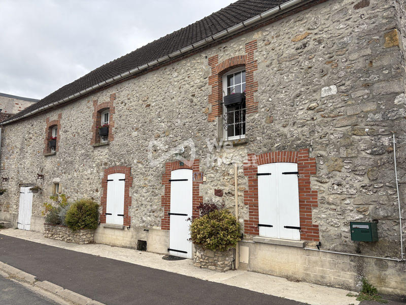 Maison - 235 m² - 9 pièces