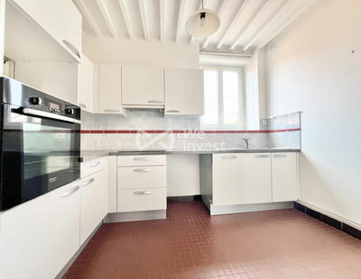 Appartement - 99 m² - 4 pièces