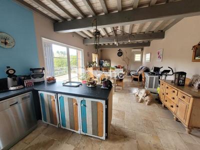 Maison - 172 m² - 8 pièces