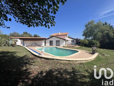 Maison de maîtres - 162 m² - 9 pièces