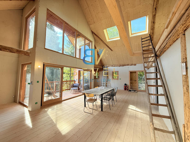 Châlet - 188 m² - 6 pièces