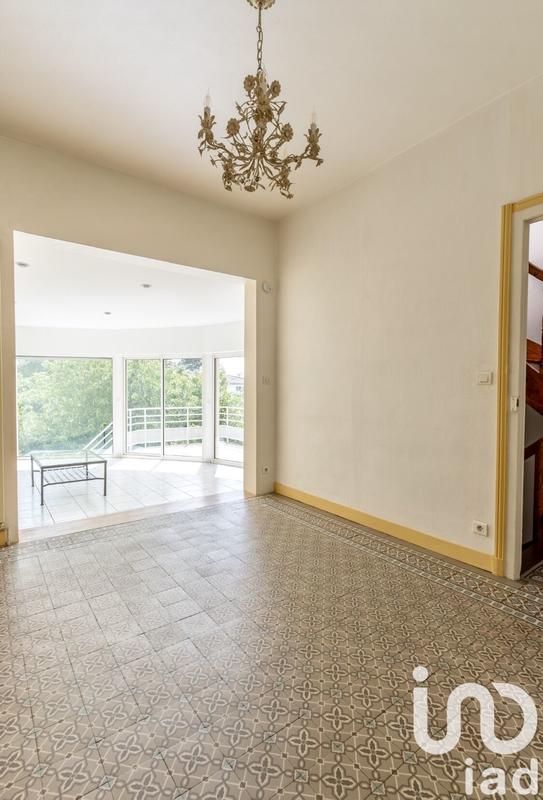 Maison de ville - 197 m² - 9 pièces