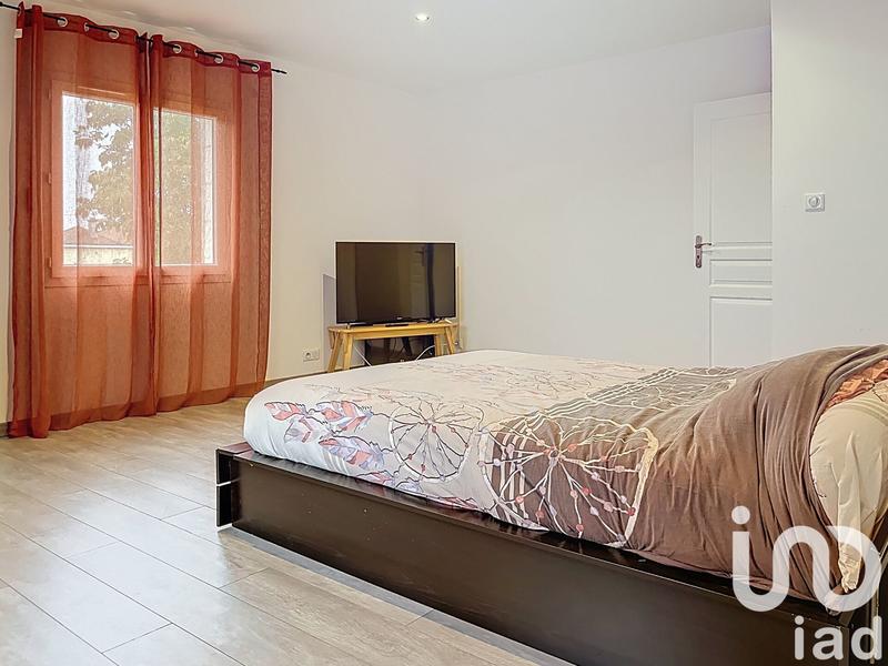 Maison - 180 m² - 5 pièces