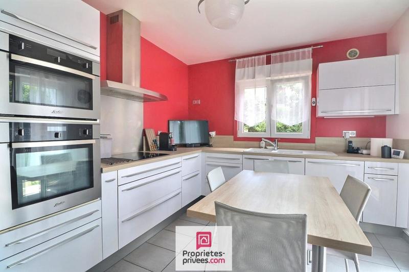 Maison - 121 m² - 6 pièces