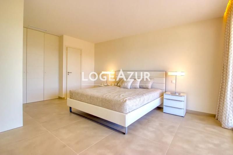 Appartement - 117 m² - 4 pièces