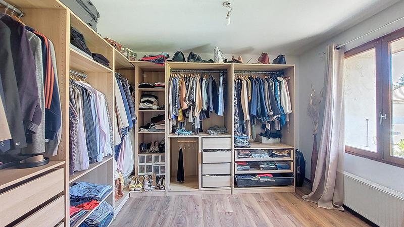 Maison - 196 m² - 7 pièces