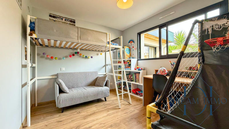 Maison contemporaine - 185 m² - 7 pièces