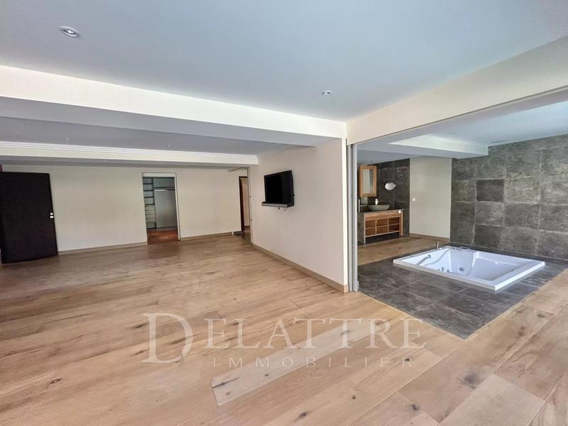 Villa - 430 m² - 10 pièces