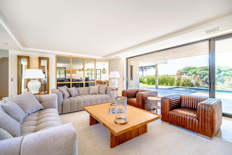 Villa - 370 m² - 6 pièces