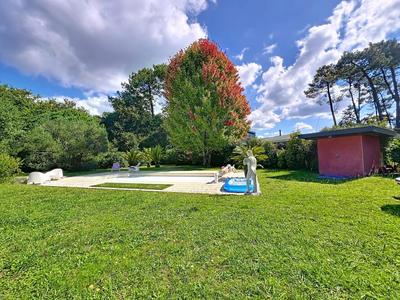 Villa - 227 m² - 7 pièces