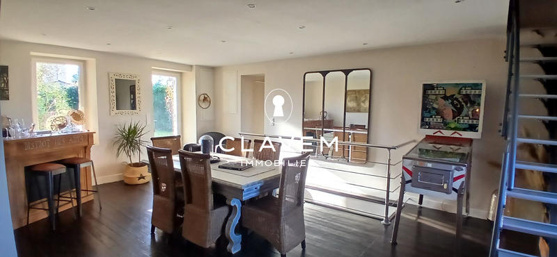 Maison ancienne - 199 m² - 8 pièces