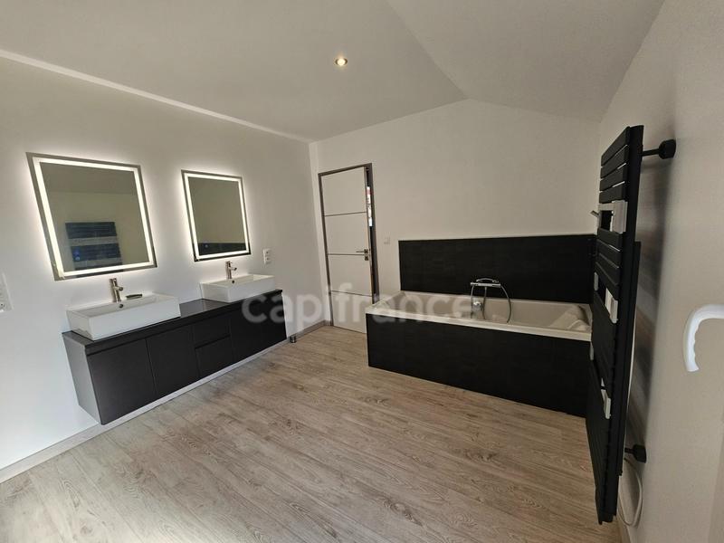 Maison de campagne - 205 m² - 5 pièces