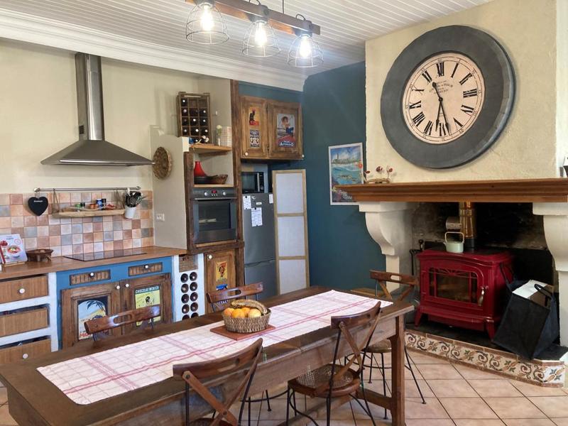 Maison - 200 m² - 7 pièces