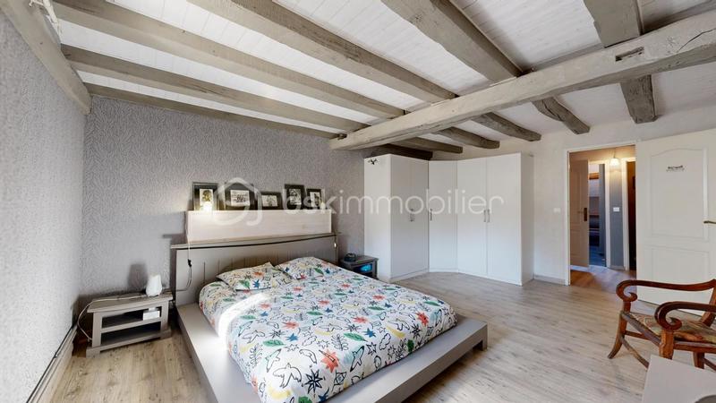 Corps de ferme - 160 m² - 6 pièces