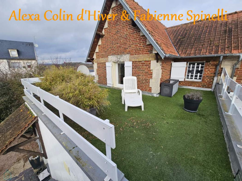 Maison - 90 m² - 5 pièces