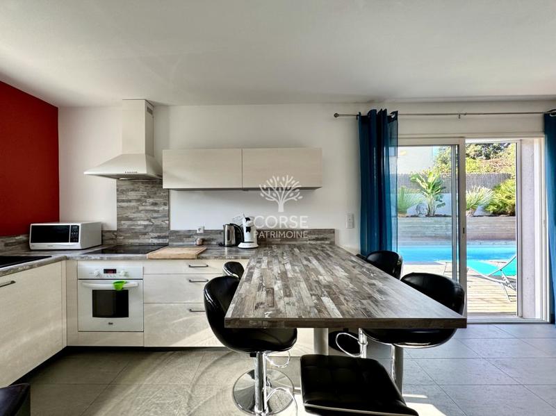 Maison - 110 m² - 6 pièces