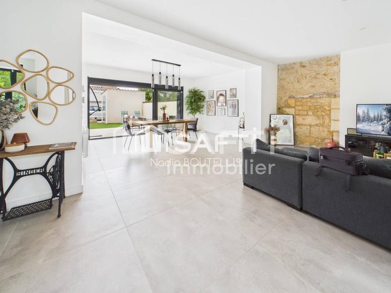 Maison - 205 m² - 6 pièces