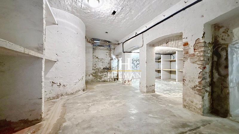 Maison - 230 m² - 11 pièces