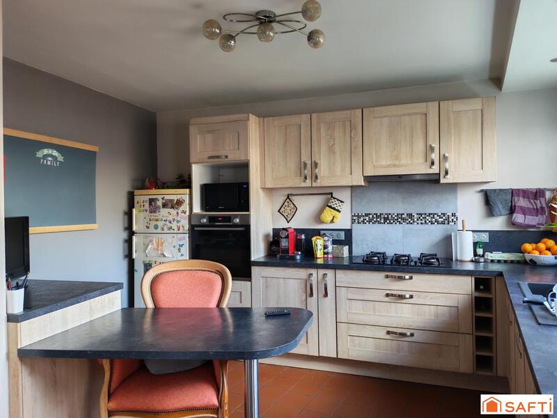 Maison - 200 m² - 5 pièces