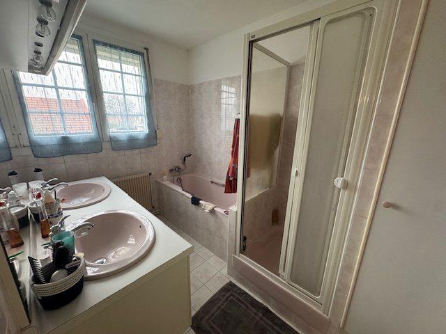 Maison - 108 m² - 6 pièces