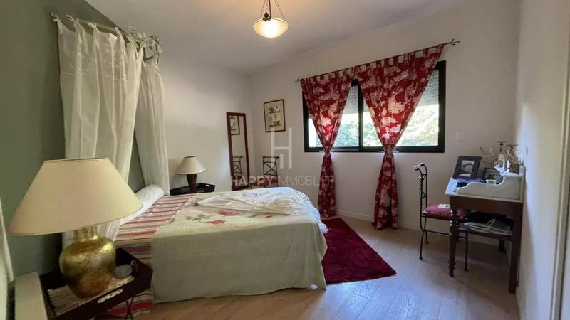 Maison d'architecte - 210 m² - 7 pièces