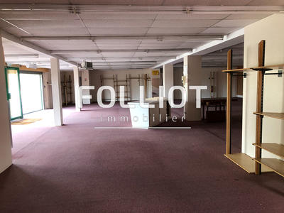 Local commercial - 340 m² - 1 pièce