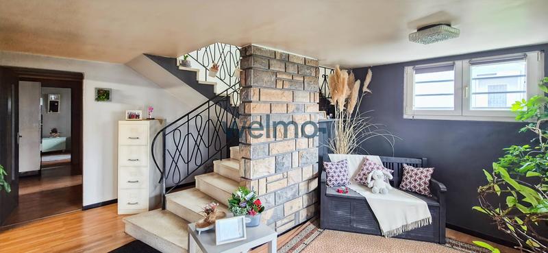 Maison - 199 m² - 7 pièces