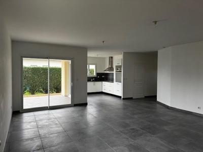 Maison - 111 m² - 4 pièces