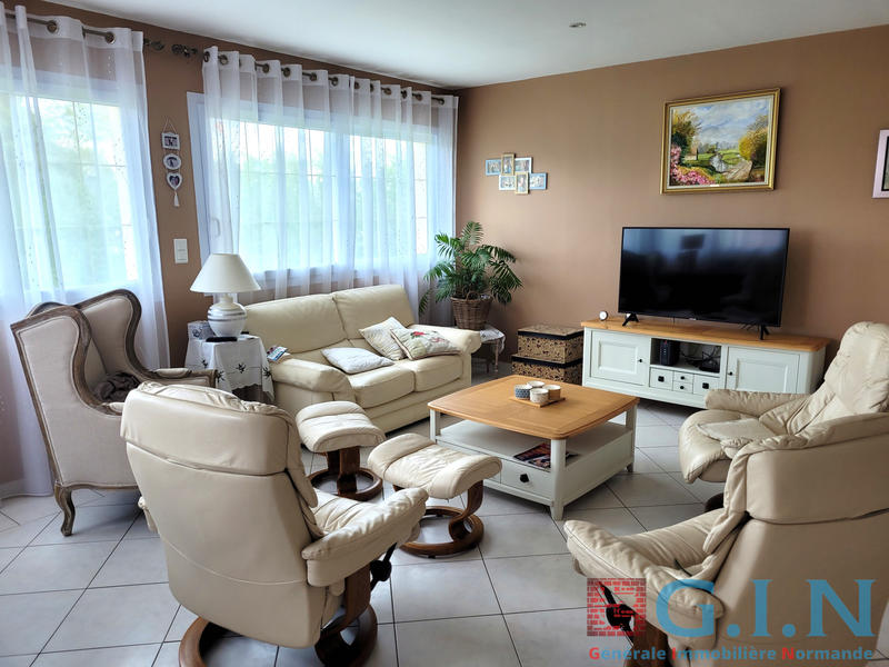 Maison - 235 m² - 8 pièces