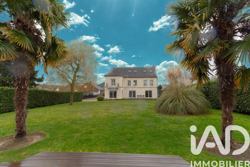 Maison - 338 m² - 10 pièces