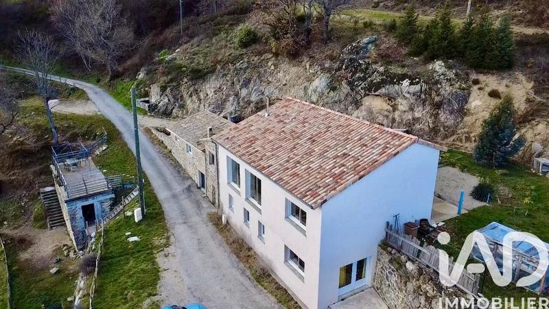 Maison - 278 m² - 10 pièces