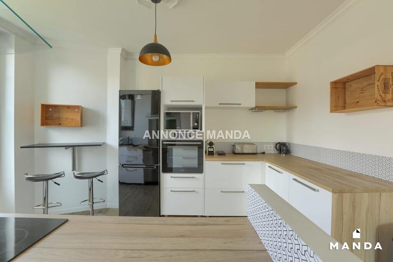 Chambre - 12 m² - 5 pièces