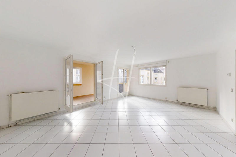 Appartement - 102 m² - 5 pièces