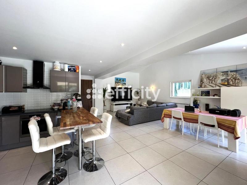 Maison - 136 m² - 6 pièces