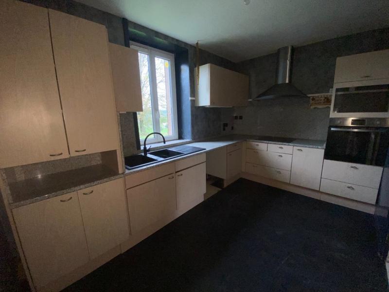 Maison - 152 m² - 10 pièces