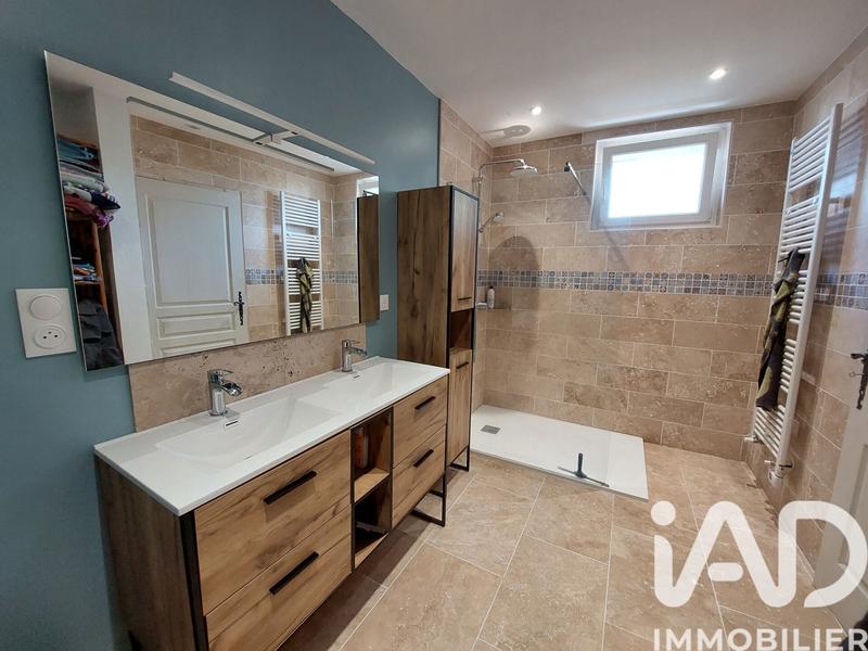 Maison - 430 m² - 12 pièces