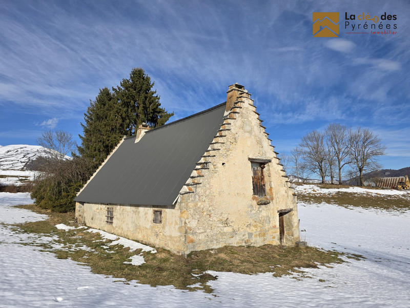 Maison ancienne - 200 m² - 2 pièces