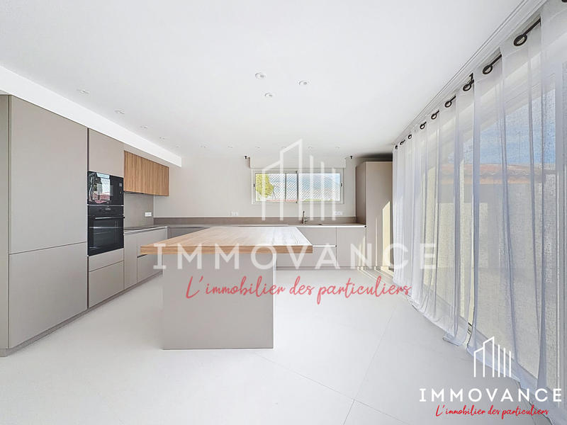 Villa - 277 m² - 6 pièces