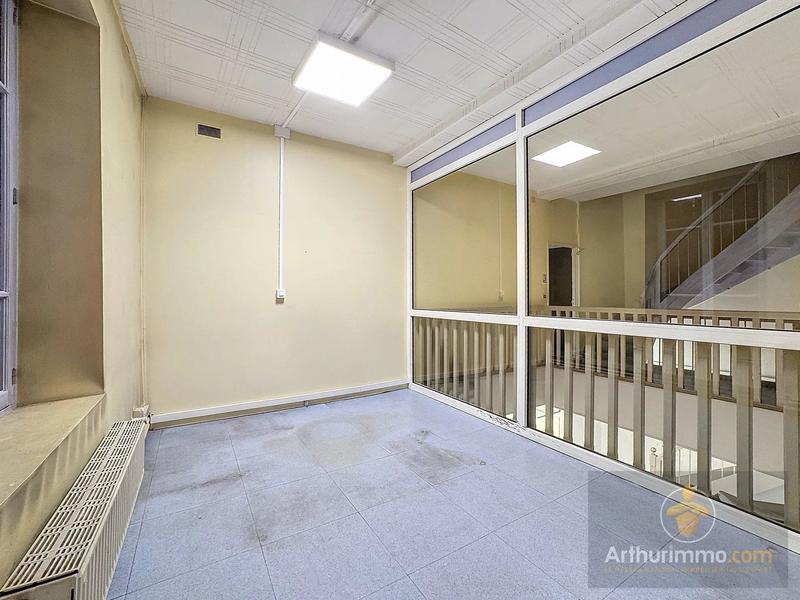 Bureau - 331 m² - 9 pièces