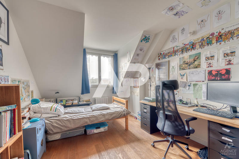 Maison - 266 m² - 7 pièces