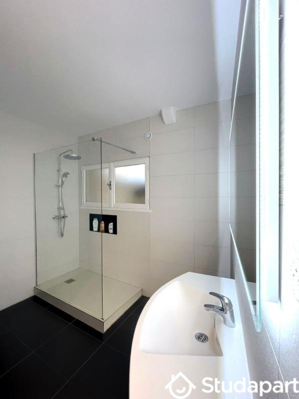 Chambre - 14 m² - 1 pièce